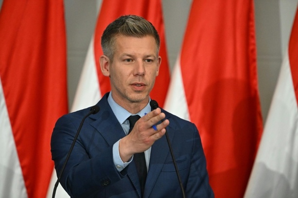 Bild vergr&ouml;&szlig;ern: Ungarns designierter Regierungschef Magyar bietet Treffen mit Selenskyj im Juni an