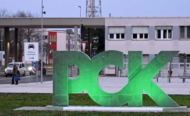 Bild vergr&ouml;&szlig;ern: Woidke sieht Rohölversorgung von PCK Schwedt im Mai zu 80 Prozent gesichert