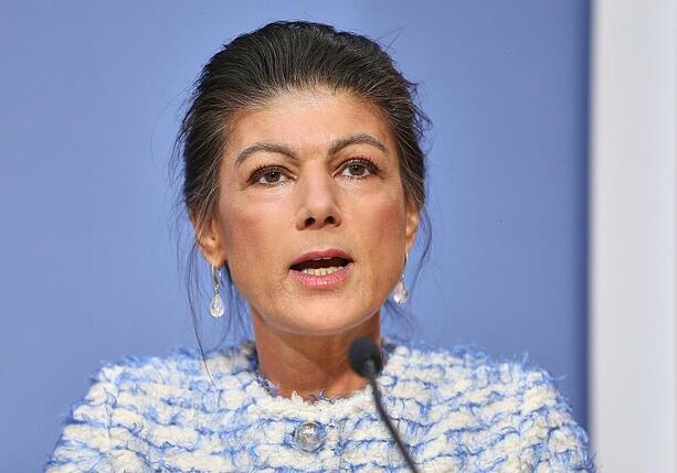 Bild vergr&ouml;&szlig;ern: Wagenknecht kritisiert Haushaltsentwurf 2027 scharf