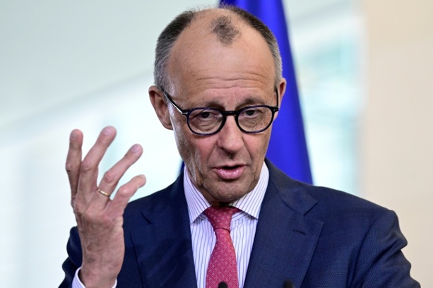 Bild vergr&ouml;&szlig;ern: Merz verteidigt hohe Haushaltsausgaben für Aufrüstung