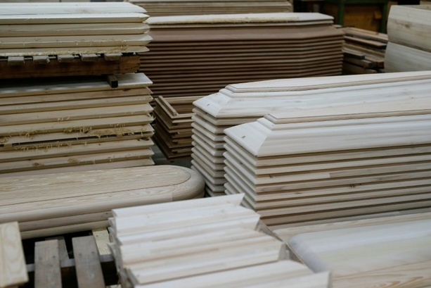 Bild vergr&ouml;&szlig;ern: Hessen: Leerer Sarg auf Main stammt offenbar von Abschiedszeremonie