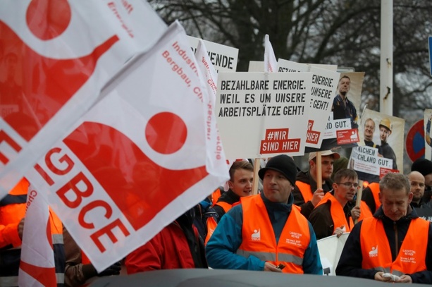 Bild vergr&ouml;&szlig;ern: IGBCE-Chef Vassiliadis warnt am Tag der Arbeit vor sozialpolitischem Rollback