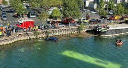 Bus stürzt nahe Paris in die Seine - alle vier Insassen gerettet