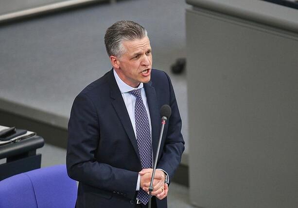 Bild vergr&ouml;&szlig;ern: Kanzleramtschef ruft Schwarz-Rot zum Durchhalten auf