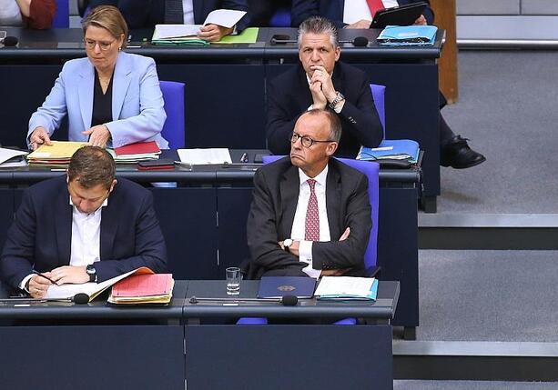 Bild vergr&ouml;&szlig;ern: Ex-Siemens-Chef empfiehlt Merz Minderheitsregierung