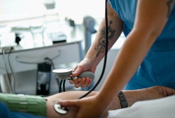 Bild vergr&ouml;&szlig;ern: Bericht: Krankenstand Anfang 2026 leicht zurückgegangen