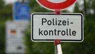 Dobrindt will trotz gesunkener Migrationszahlen Grenzkontrollen fortsetzen