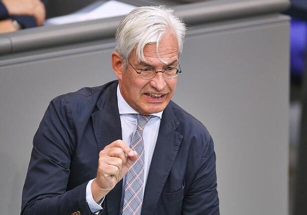 Bild vergr&ouml;&szlig;ern: Union lehnt Umverteilung bei Einkommensteuerreform ab