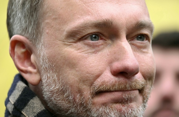 Bild vergr&ouml;&szlig;ern: Ex-FDP-Chef Lindner sieht Kanzler Merz massiv unter Druck