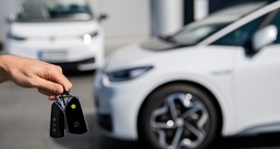 Materialmangel und Kaufzurückhaltung: Autobranche 