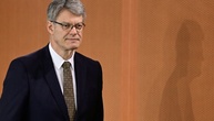 Verkehrsminister Schnieder verteidigt Tankrabatt - Absage an Tempolimit