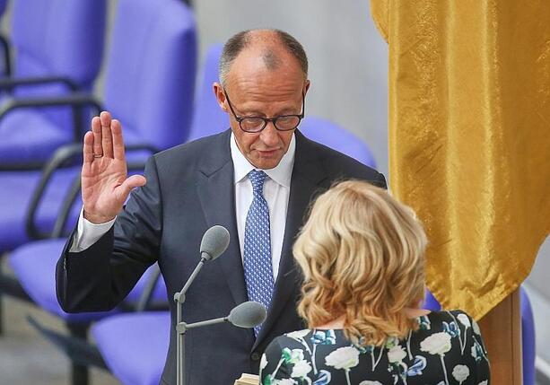 Bild vergr&ouml;&szlig;ern: Ein Jahr nach Start nur noch 11 Prozent mit Regierung zufrieden
