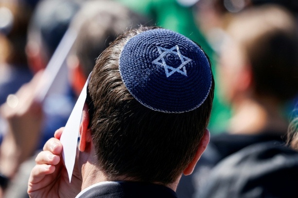 Bild vergr&ouml;&szlig;ern: Rund 1550 antisemitische Vorfälle in Bayern - Zentralratspräsident alarmiert