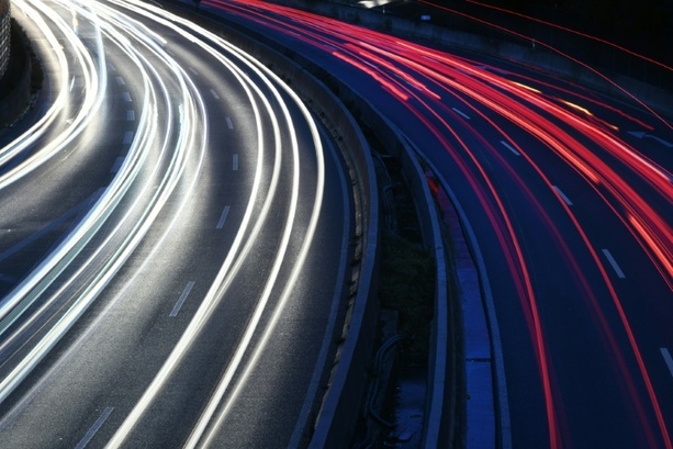 Bild vergr&ouml;&szlig;ern: Autobranche gespalten: Lockerung der EU-Vorgaben könnte Elektro-Vorreiter ausbremsen