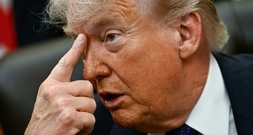 Trump: US-Armee pausiert Einsatz in Straße von Hormus