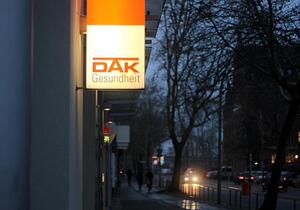 DAK fordert Übertragung von GKV-Sparmaßnahmen auf Beamte