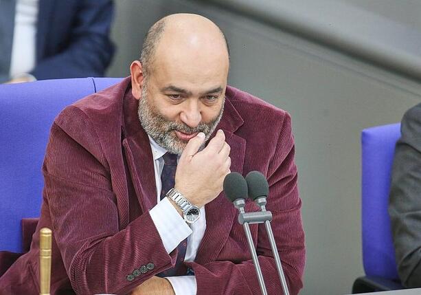 Bild vergr&ouml;&szlig;ern: Grüne sehen Ministerpräsidentenwahl Özdemirs als positives Signal