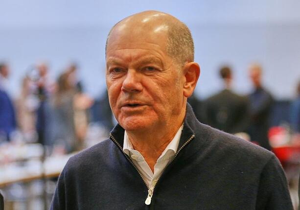 Bild vergr&ouml;&szlig;ern: Scholz nennt Ruf nach Minderheitsregierung geschichtsvergessen