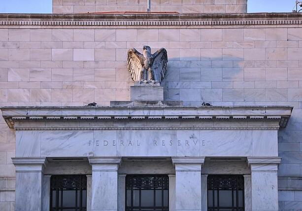 Bild vergr&ouml;&szlig;ern: Trump-Kandidat Warsh vom US-Senat als neuer Fed-Chef bestätigt