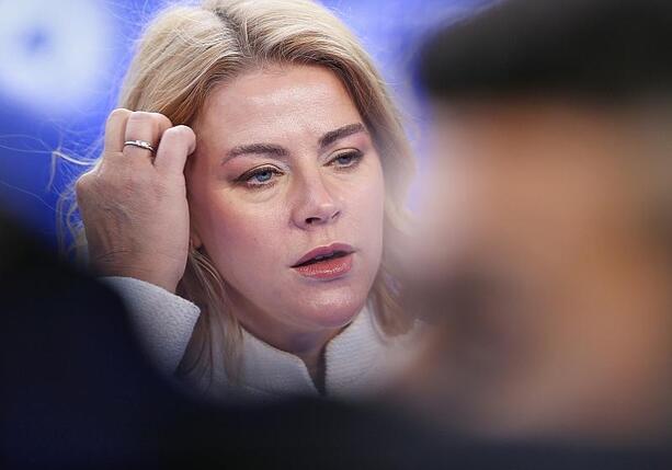 Bild vergr&ouml;&szlig;ern: Lettische Regierungschefin Silina tritt zurück