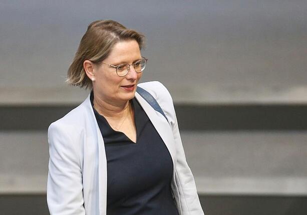 Bild vergr&ouml;&szlig;ern: Hubig plant strengere Regeln gegen Ticket-Abzocker