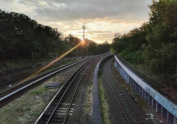 Bild vergr&ouml;&szlig;ern: Bahnbranche fordert Reform der Trassenpreise von Schnieder