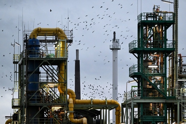 Bild vergr&ouml;&szlig;ern: Energieintensive Industrie: Produktion geschrumpft und zehntausende Jobs gestrichen