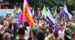 Queer-Beauftragte fordert mehr rechtlichen Schutz
