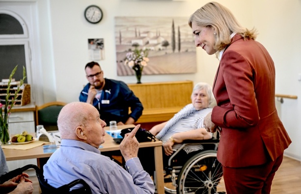 Bild vergr&ouml;&szlig;ern: DAK: Warkens Pflegereform könnte Heimbewohner bis zu 20.000 Euro mehr kosten