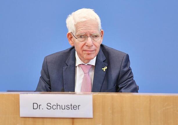 Bild vergr&ouml;&szlig;ern: Zentralratspräsident fordert Ausweisung antisemitischer Täter