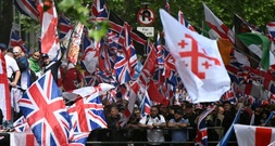 Zehntausende bei Demonstration von rechtsextremem Aktivisten in London