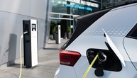 Auto-Experte Dudenhöffer kritisiert E-Auto-Prämie: 