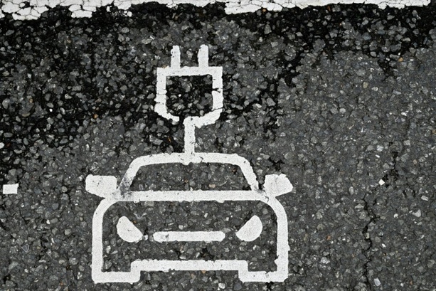 Bild vergr&ouml;&szlig;ern: Neue Förderung soll E-Autos für breite Bevölkerung erschwinglicher machen