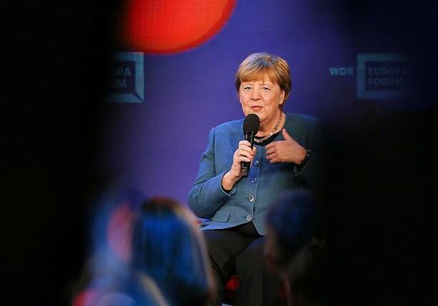 Bild vergr&ouml;&szlig;ern: Wagenknecht unterstützt Merkels Forderung nach mehr Diplomatie