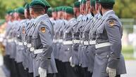 Bundeswehr mit Aufwuchs zufrieden - Wehrpflicht-Frage offen