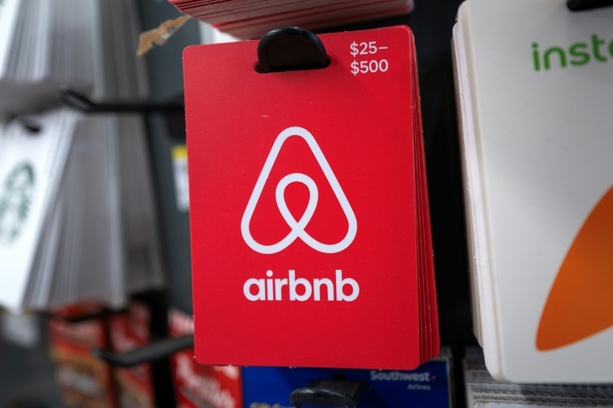 Bild vergr&ouml;&szlig;ern: Airbnb erweitert Angebot unter steigendem Druck um Hotels und Autovermietungen