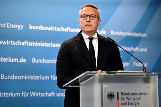 Bild vergr&ouml;&szlig;ern: Telekom und SAP sollen für Behörden KI-Infrastruktur aufbauen