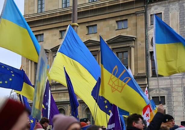 Bild vergr&ouml;&szlig;ern: Ukraine begrüßt Merz-Vorschlag für EU-Teilmitgliedschaft