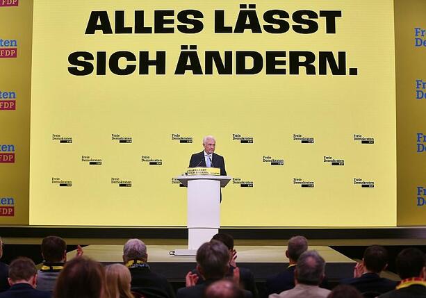 Bild vergr&ouml;&szlig;ern: Umfrage: FDP legt nach Kubicki-Entscheidung leicht zu