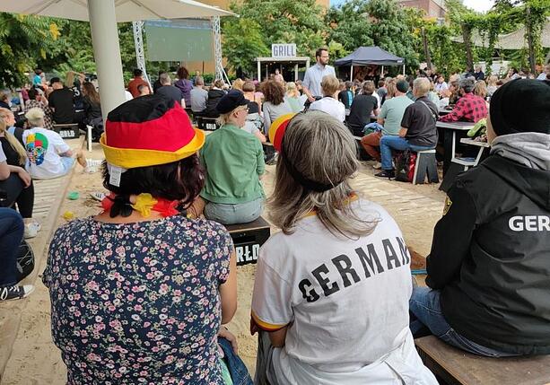 Bild vergr&ouml;&szlig;ern: Dobrindt: Keine konkrete Bedrohung zur Fußball-WM durch Iran-Krieg