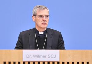 Bischof Wilmer: Papst-Enzyklika soll Antwort auf Tech-Riesen geben