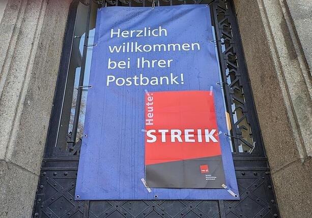 Bild vergr&ouml;&szlig;ern: Verdi kündigt weitere Streiks bei der Postbank an