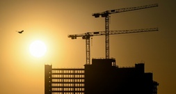 Krieg und Strukturprobleme: Deutsche Wirtschaft ächzt laut DIHK unter 