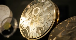 Pariser Münzprägeanstalt bietet Goldmünzen mit Marianne-Porträt