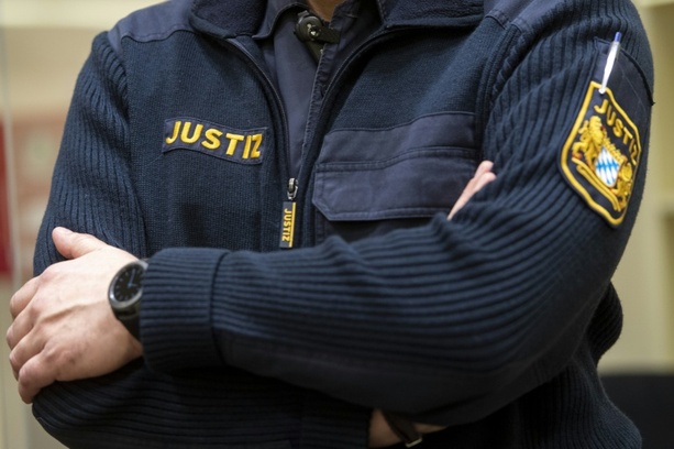 Bild vergr&ouml;&szlig;ern: Tödliche Autoattacke im Wahn: Münchner Gericht schickt Mann in Psychiatrie