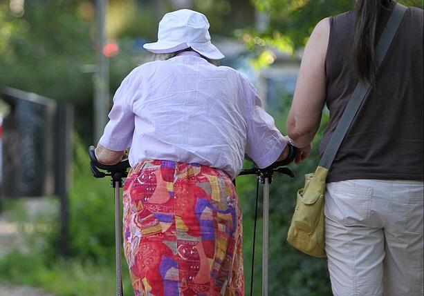 Bild vergr&ouml;&szlig;ern: Pflegeverband kritisiert Debatte über höhere Beiträge