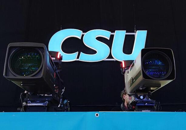 Bild vergr&ouml;&szlig;ern: Waigel fordert Grundsatzdiskussion über CSU-Ausrichtung