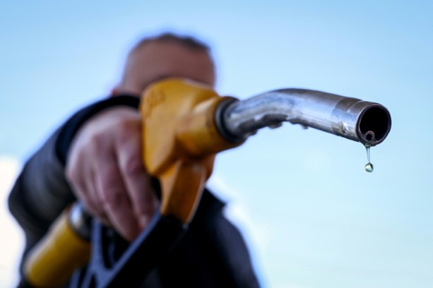 Bild vergr&ouml;&szlig;ern: Inflation schwächt sich voraussichtlich ab - Experten sehen Tankrabatt als Ursache