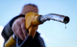 Inflation schwächt sich voraussichtlich ab - Experten sehen Tankrabatt als Ursache