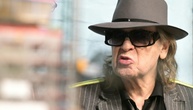 Udo Lindenberg in Krankenhaus behandelt - 80-jähriger Künstler gibt Entwarnung